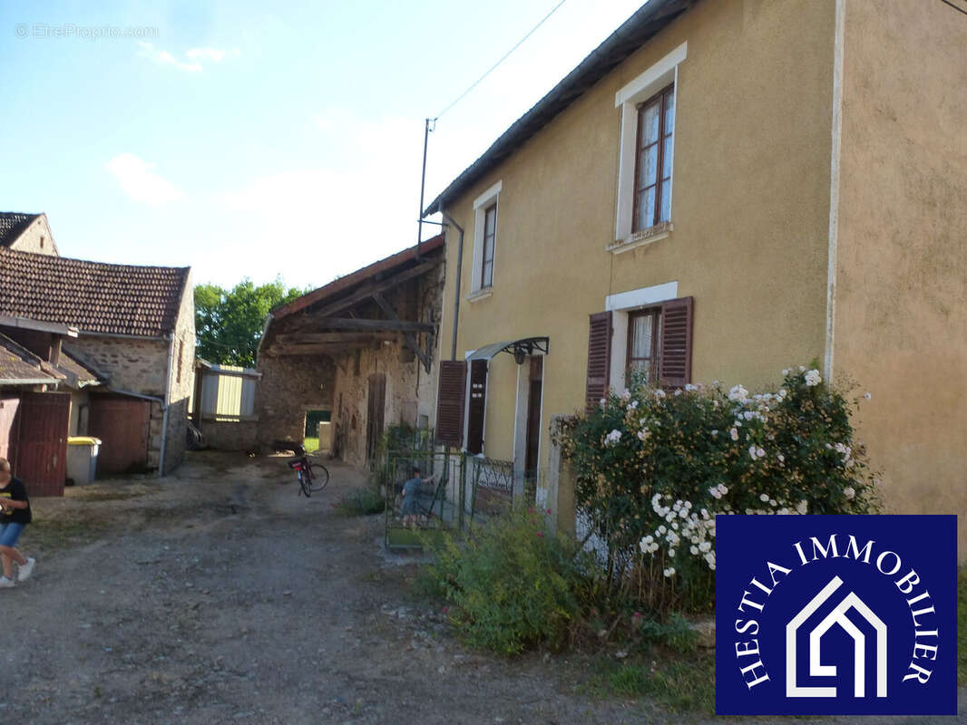 Maison à SAINT-BRANCHER