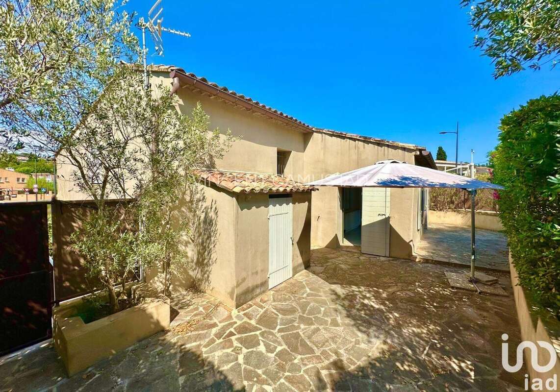 Photo 2 - Commerce à SANARY-SUR-MER