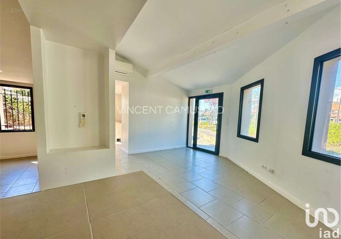 Photo 4 - Commerce à SANARY-SUR-MER