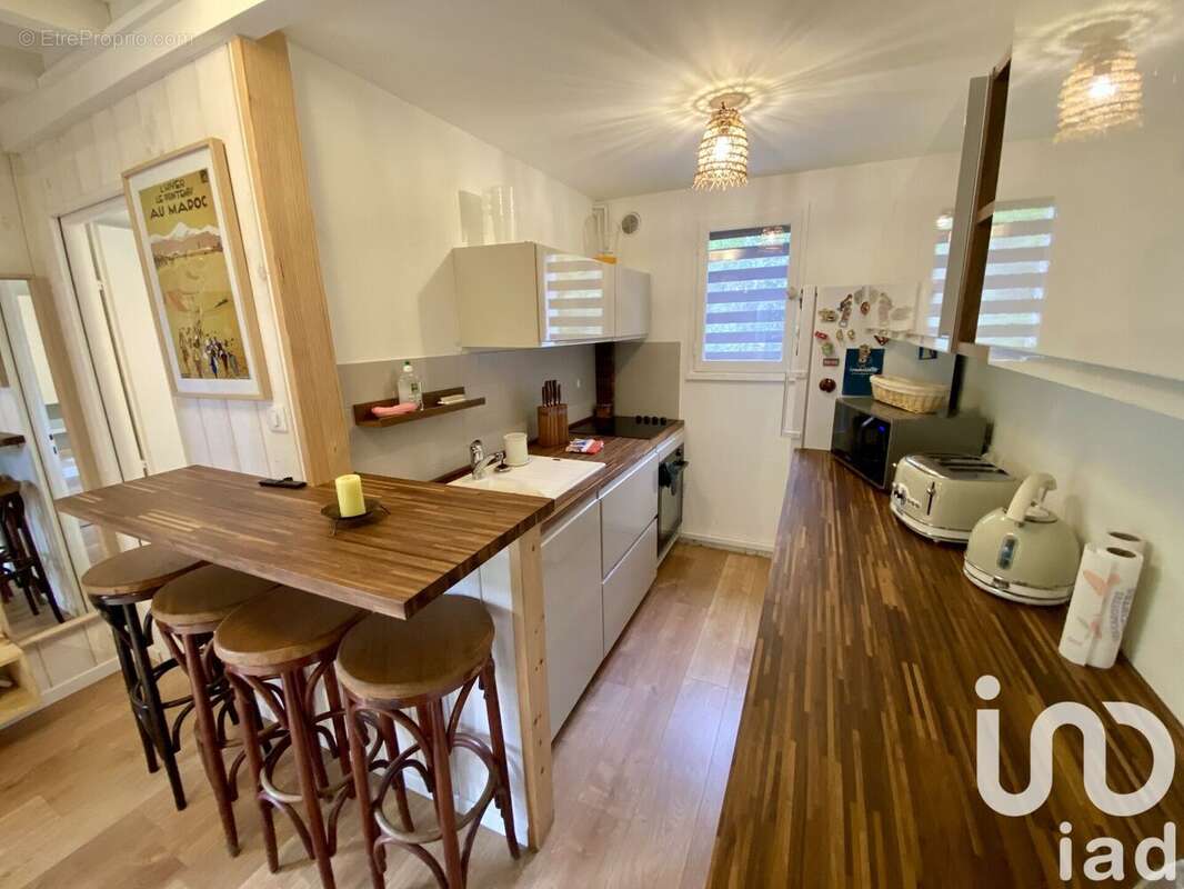 Photo 4 - Appartement à SAINT-JULIEN-EN-BORN