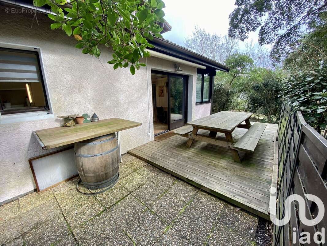 Photo 9 - Appartement à SAINT-JULIEN-EN-BORN