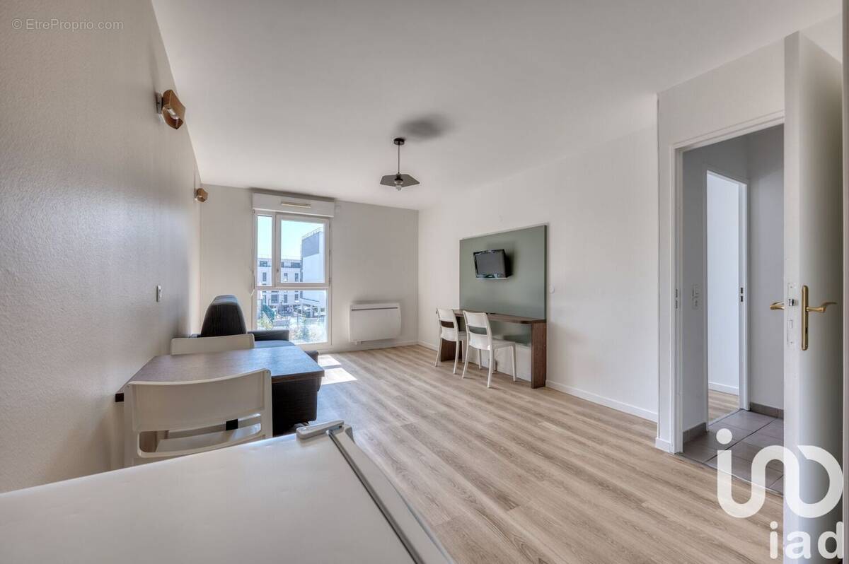 Photo 1 - Appartement à SAINT-CYR-L'ECOLE