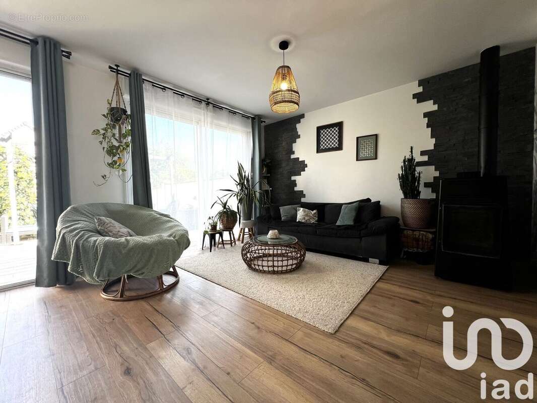 Photo 4 - Maison à SAINT-GERMAIN-LES-ARPAJON