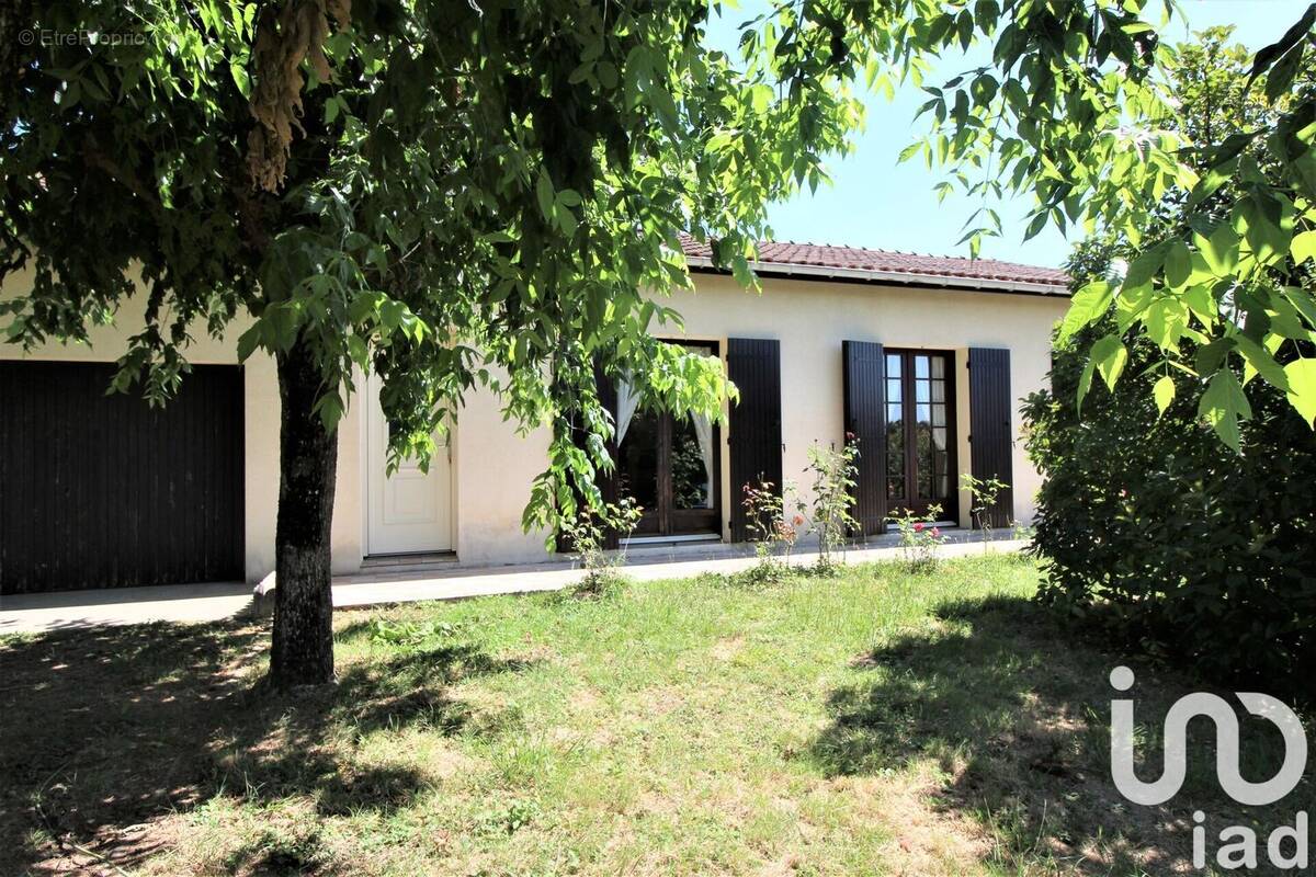 Photo 1 - Maison à COURS-DE-PILE