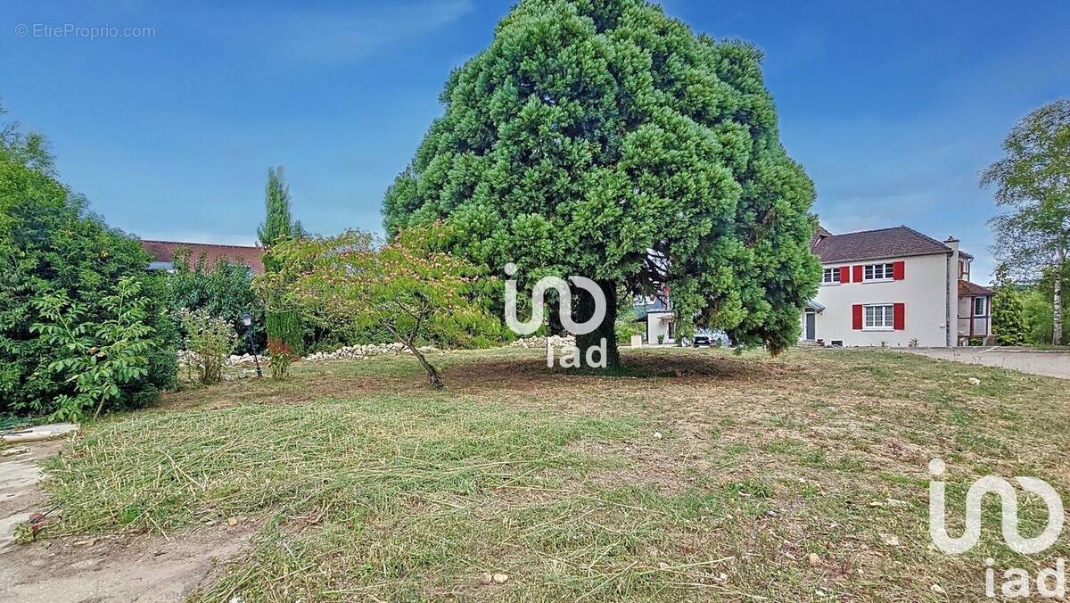 Photo 1 - Terrain à CORBEIL-ESSONNES