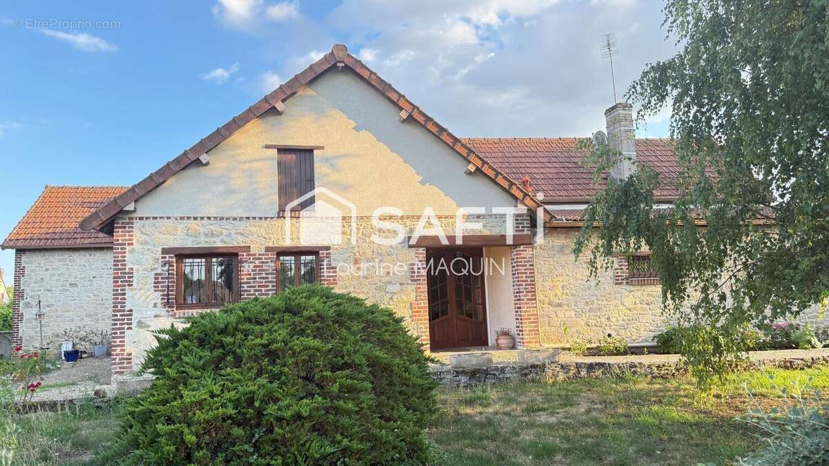 Photo 2 - Maison à BRUYERES-ET-MONTBERAULT