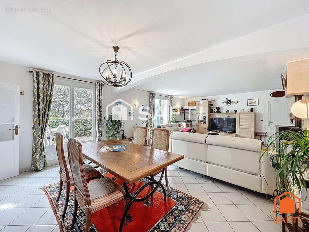 Photo 6 - Maison à REGUSSE