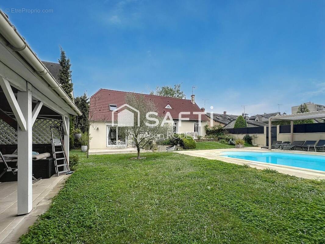 Photo 1 - Maison à CHATEAUROUX