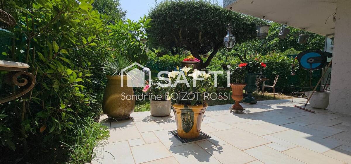 Photo 1 - Appartement à MANDELIEU-LA-NAPOULE