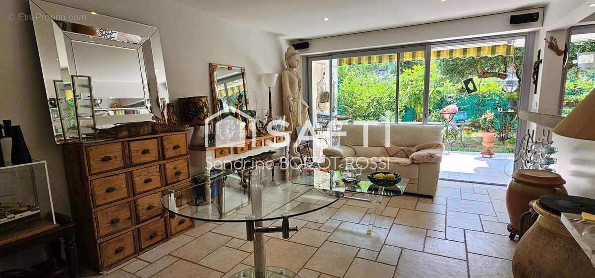 Photo 3 - Appartement à MANDELIEU-LA-NAPOULE