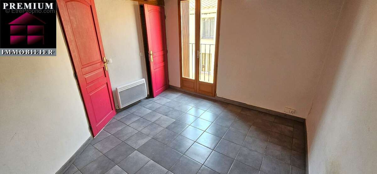 Maison à SAINT-ESTEVE