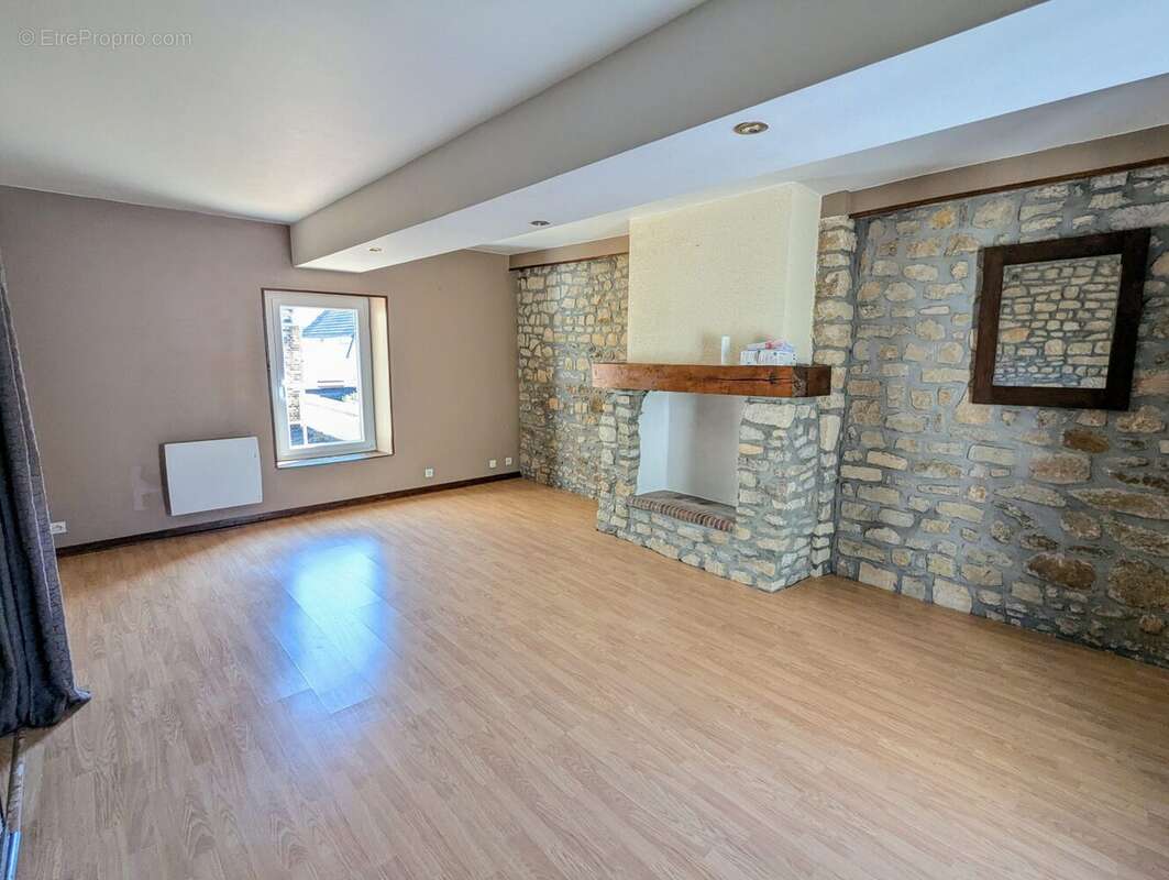 salon T4 - Appartement à ISIGNY-SUR-MER