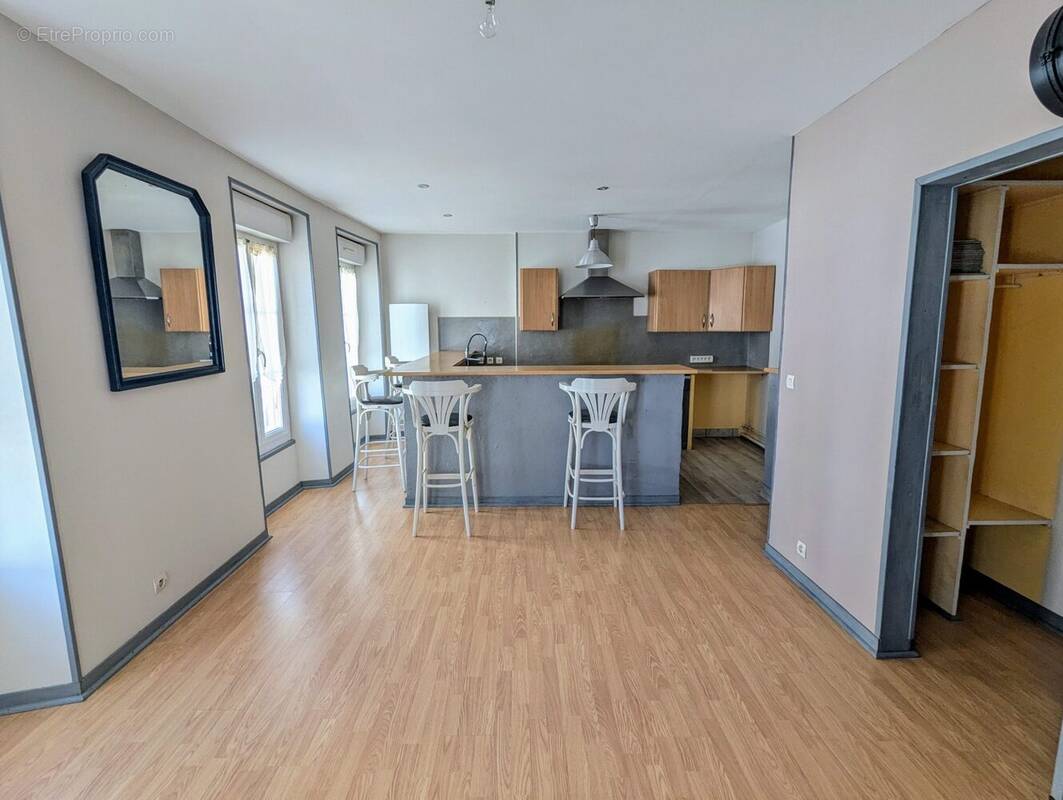 séjour-cuisine T4 - Appartement à ISIGNY-SUR-MER