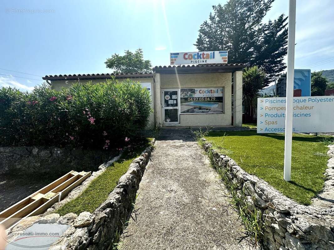 Commerce à PEYMEINADE