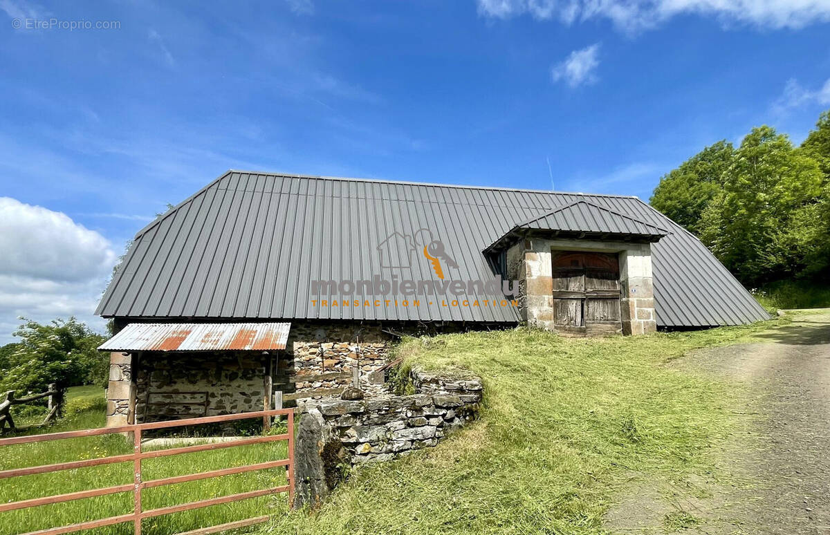 Maison à SAINT-CERNIN