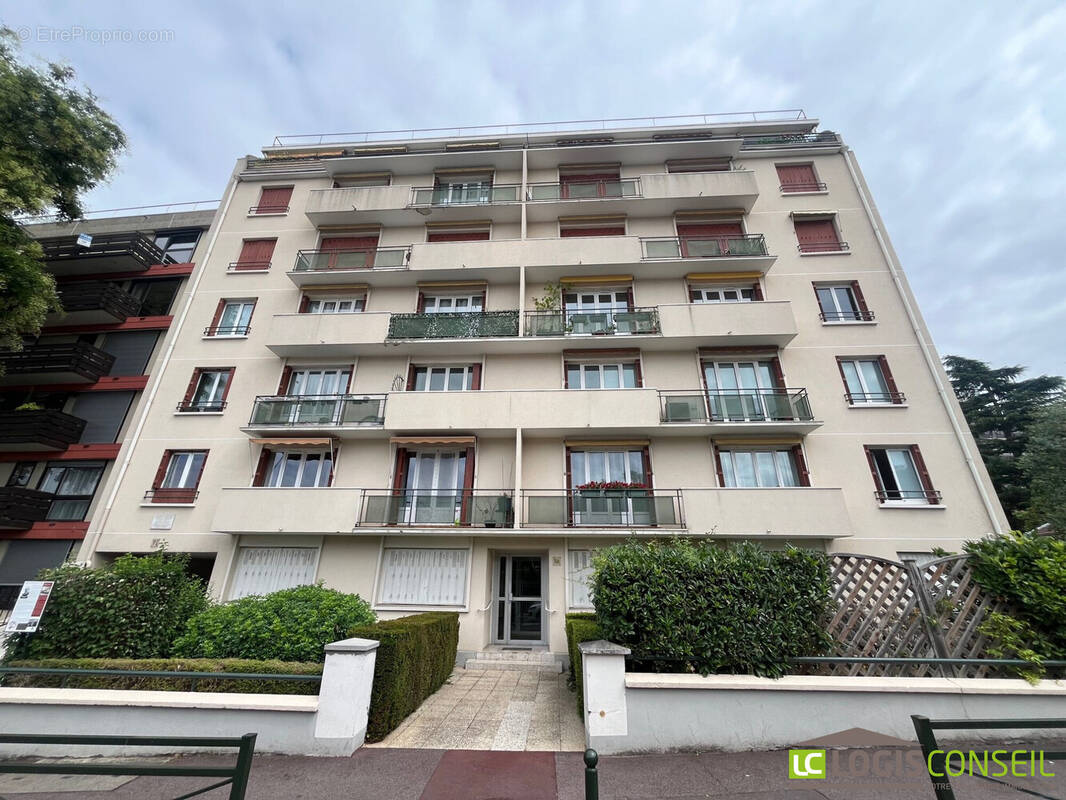 Appartement à BOURG-LA-REINE