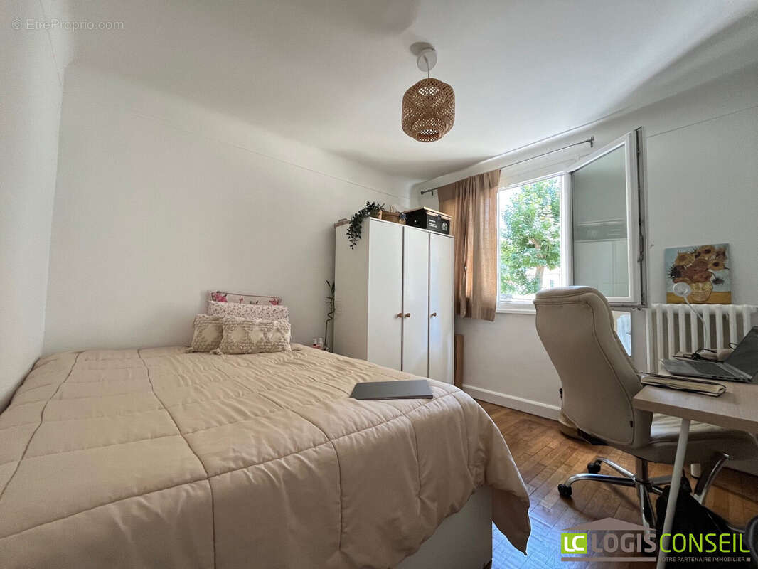 Appartement à BOURG-LA-REINE