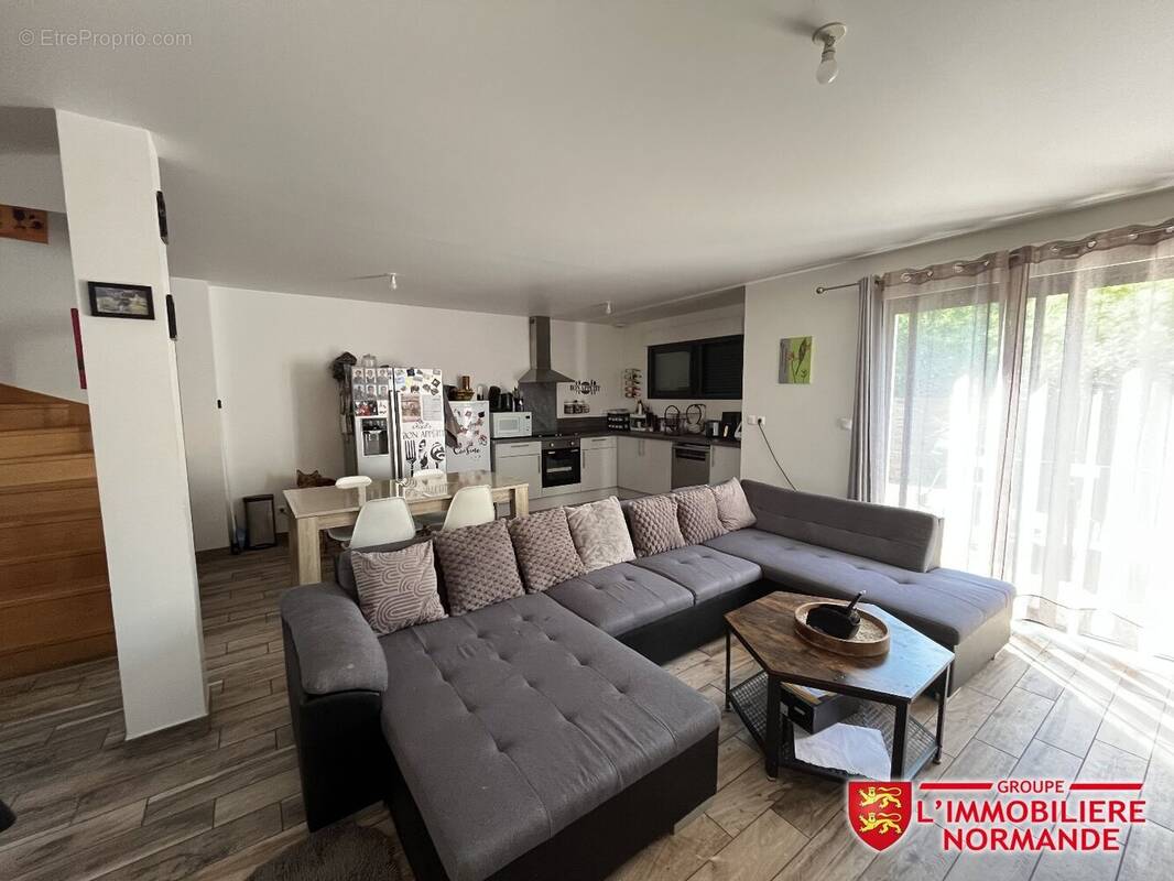 Maison à VAL-DE-REUIL