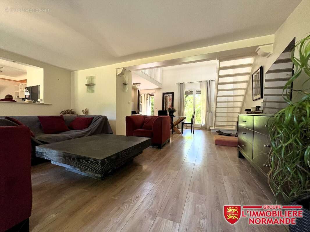 Maison à PACY-SUR-EURE