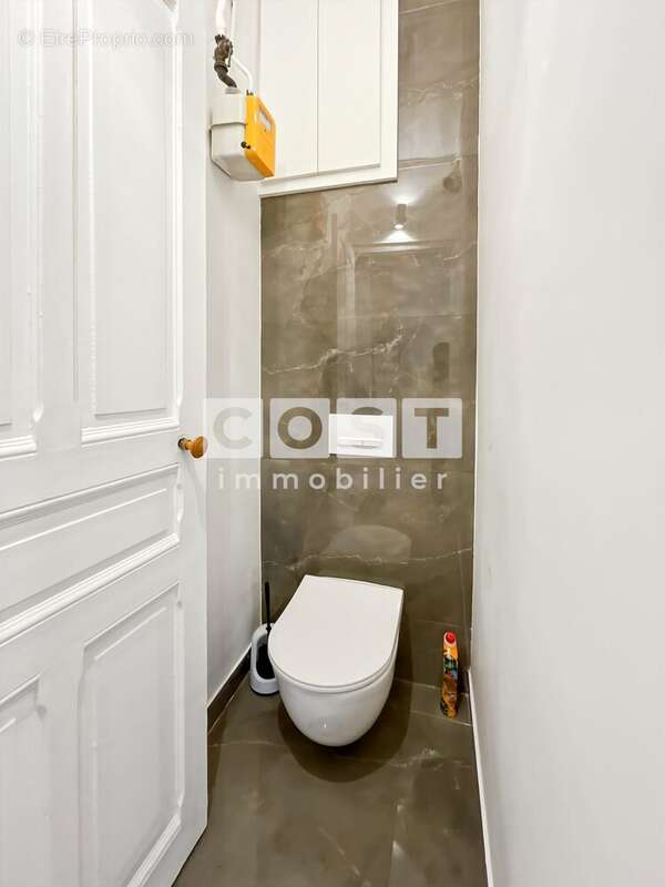 Appartement à COURBEVOIE