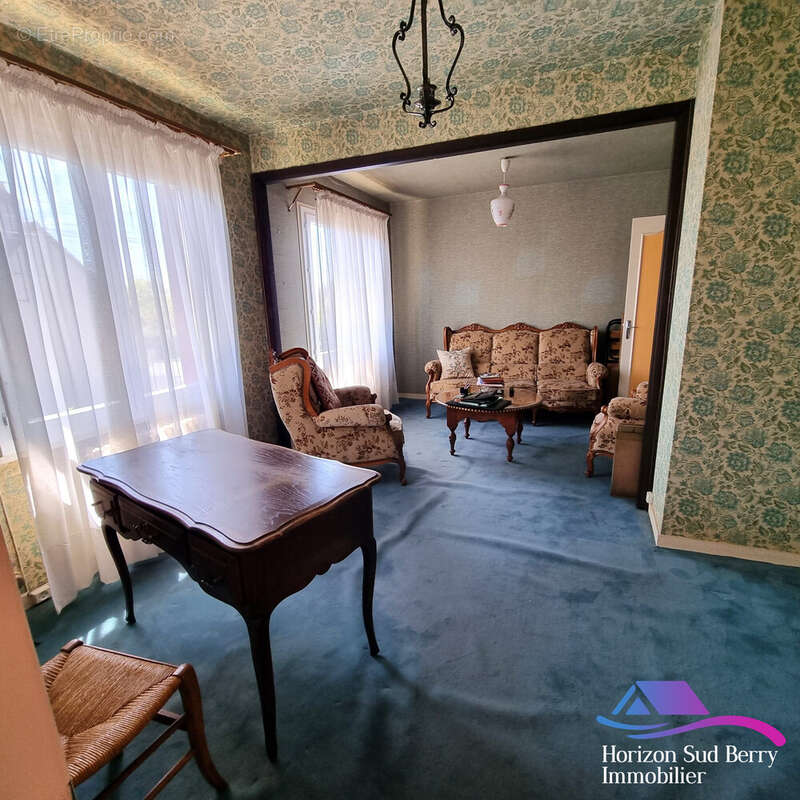 salon - Maison à LA CHATRE