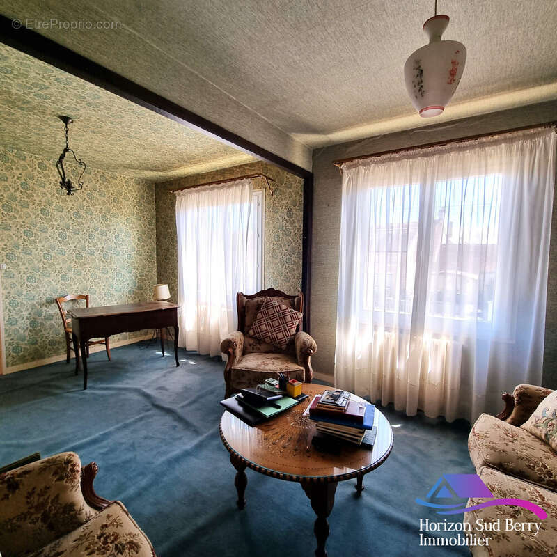 salon - Maison à LA CHATRE