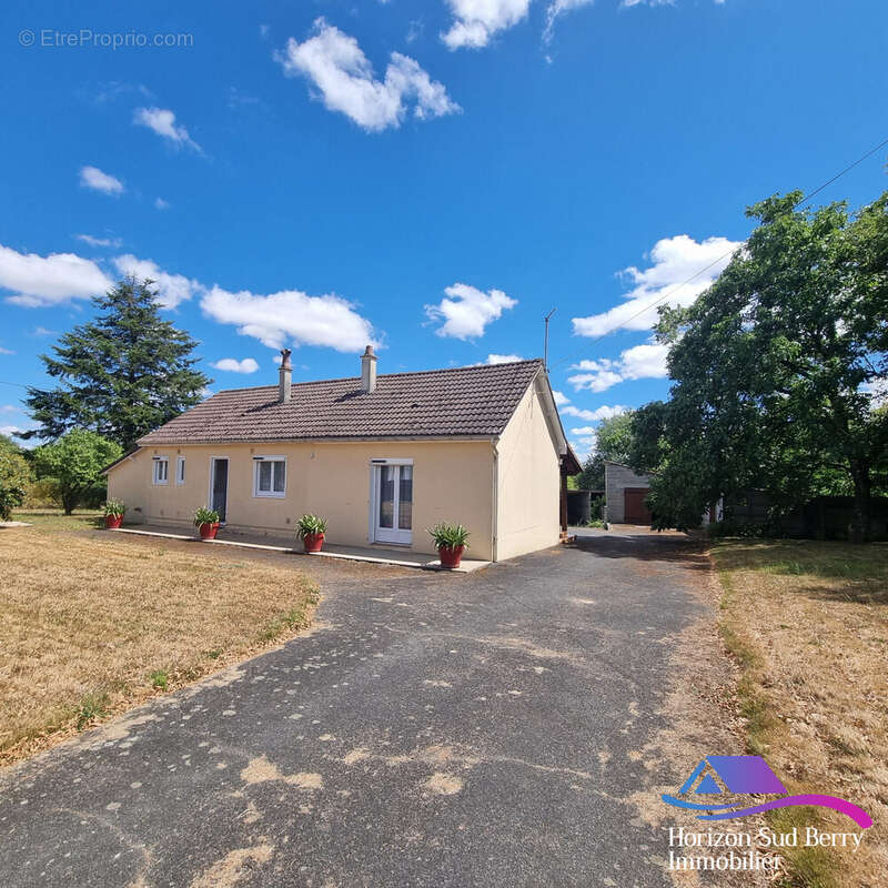 Façade avant - Maison à MONTCHEVRIER