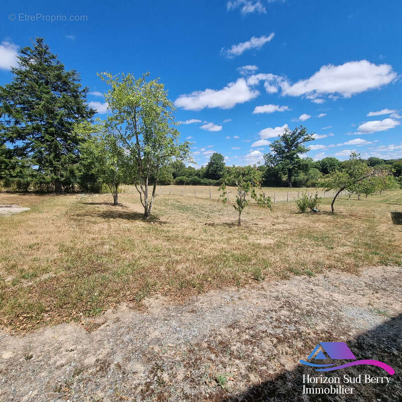 terrain - Maison à MONTCHEVRIER