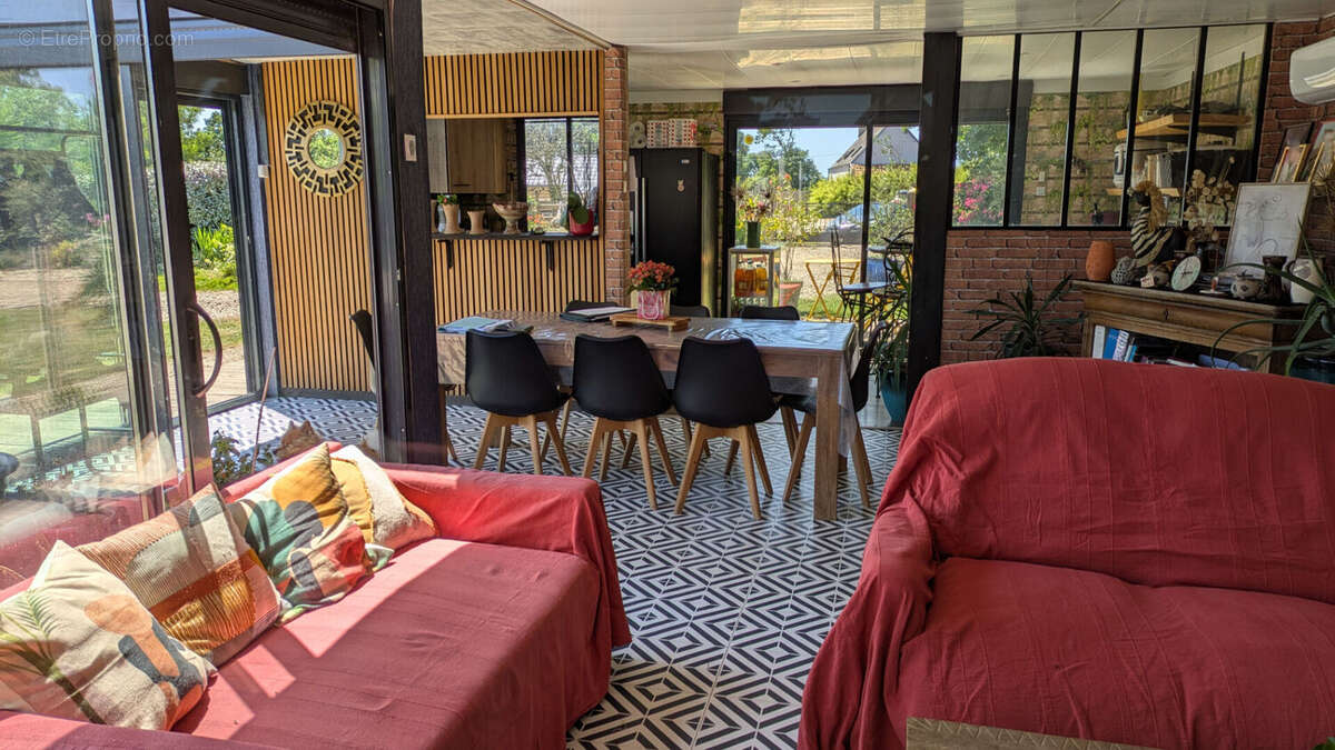 Terrain à RAUVILLE-LA-PLACE