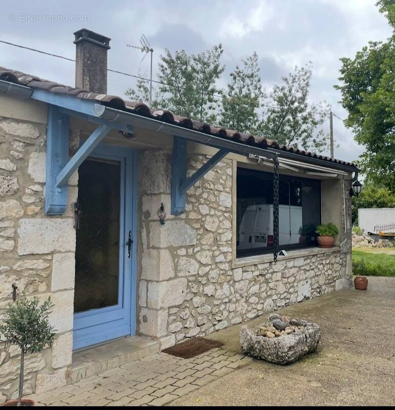 Maison à ROUFFIGNAC-DE-SIGOULES