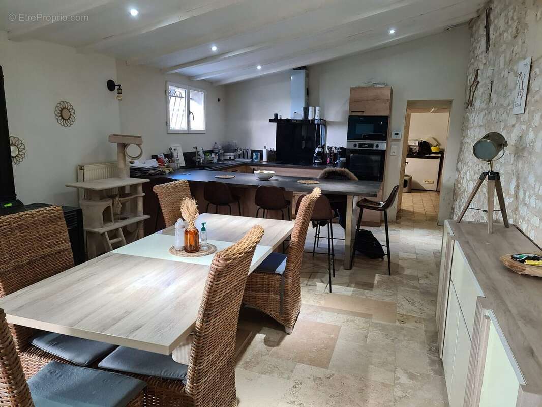 Maison à ROUFFIGNAC-DE-SIGOULES