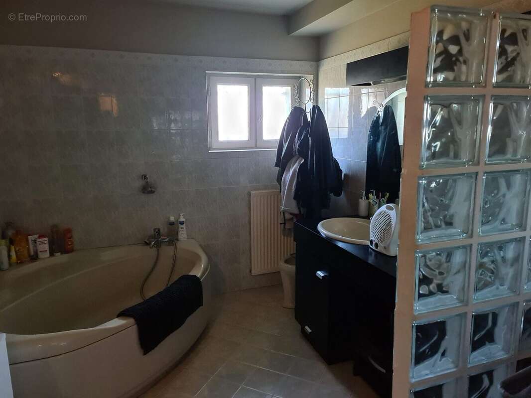 Maison à ROUFFIGNAC-DE-SIGOULES