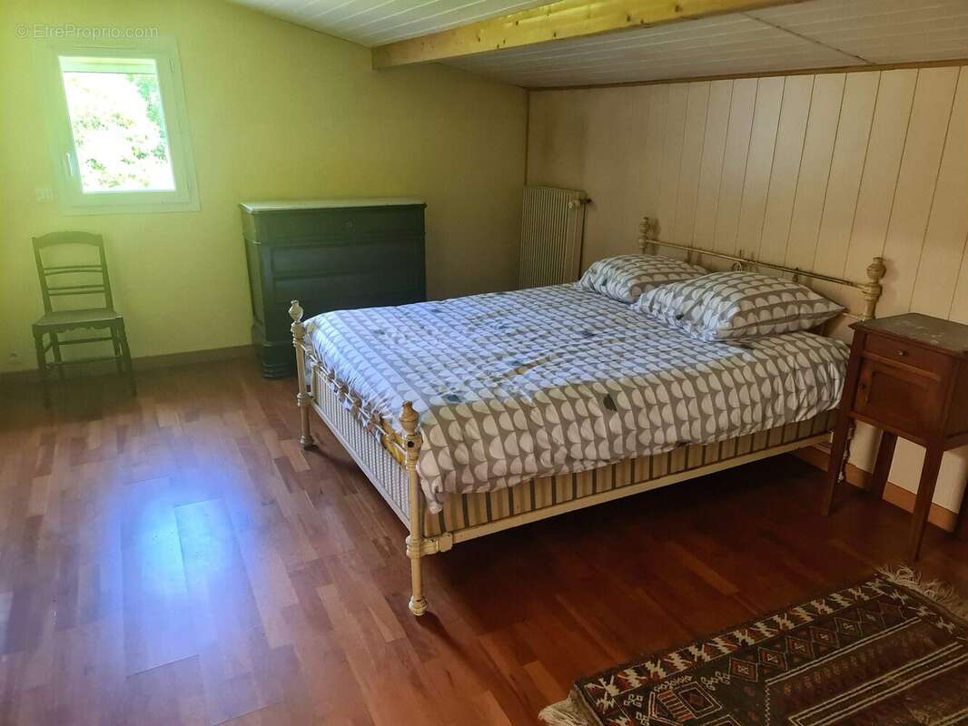 Chambre 1 étage - Maison à BERGERAC