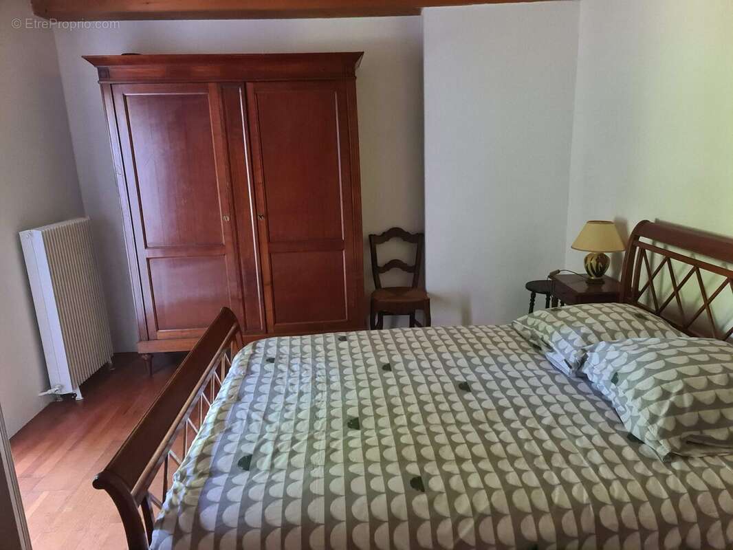 CHAMBRE Rdc - Maison à BERGERAC