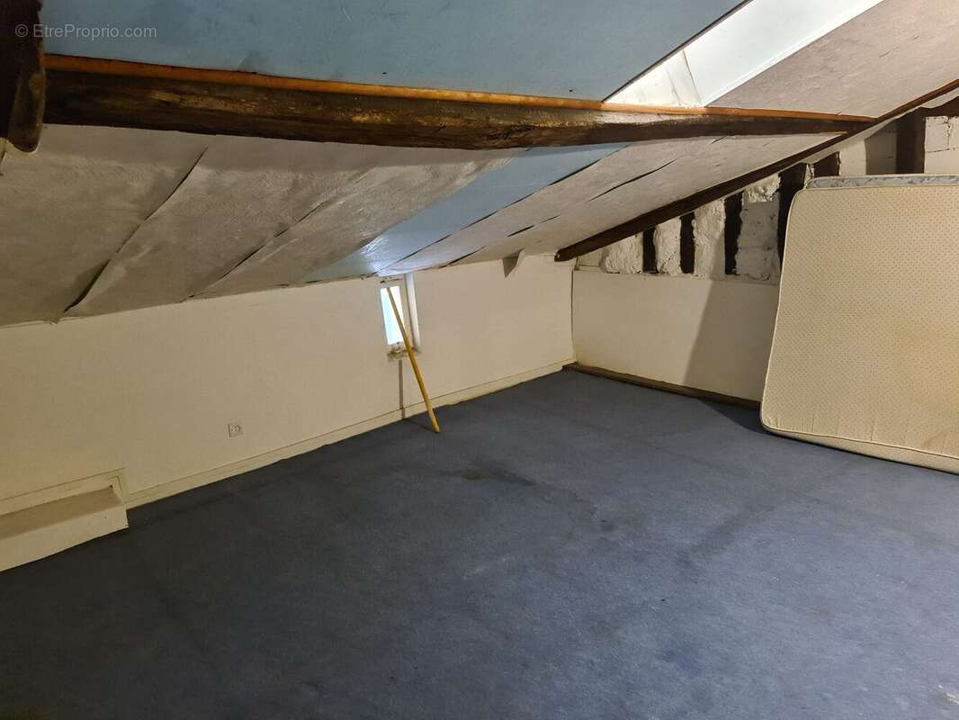 CHAMBRE - Maison à SAINT-COLOMB-DE-LAUZUN