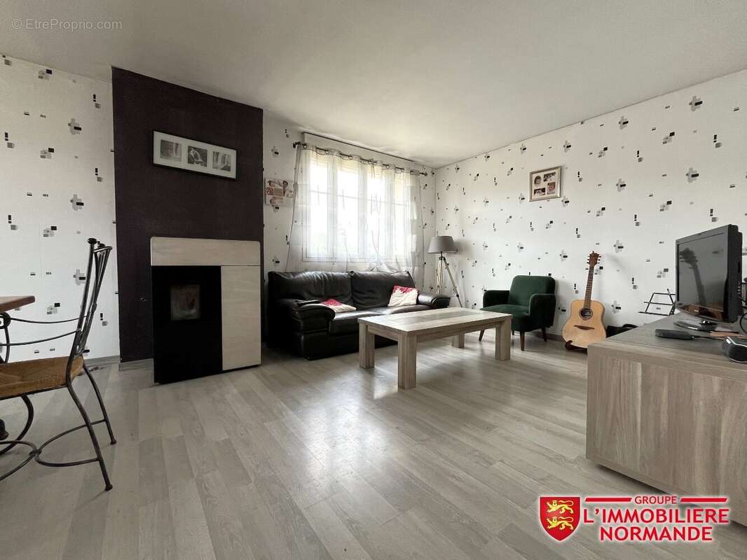 Maison à PACY-SUR-EURE