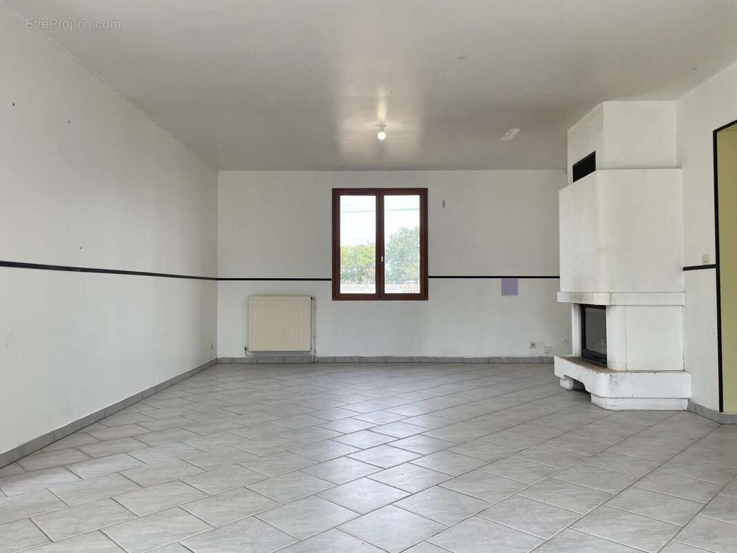 Séjour - Maison à COURCEMONT