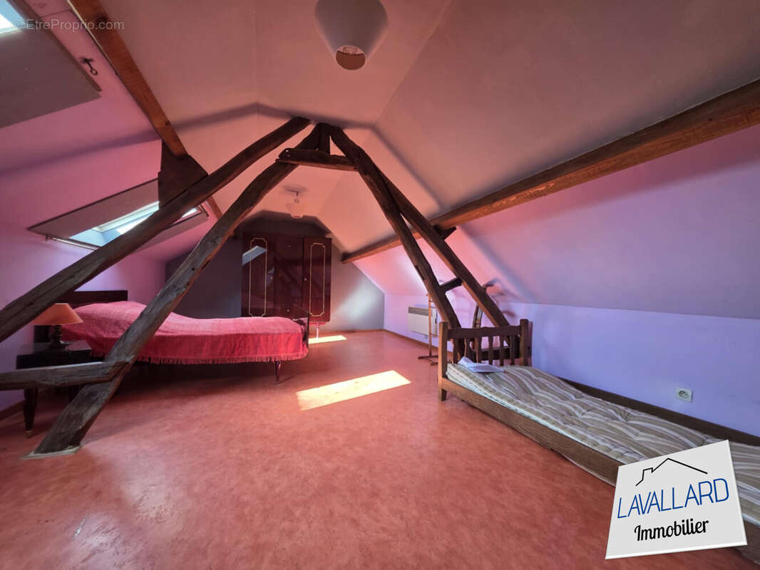 Maison à SAINS-EN-AMIENOIS