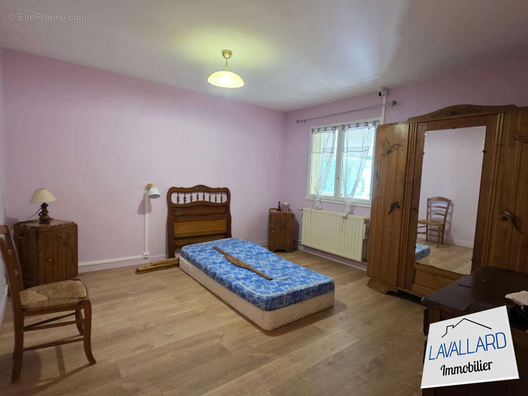 Maison à SAINS-EN-AMIENOIS