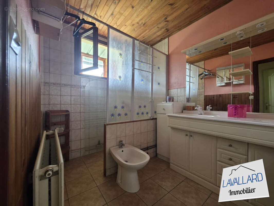 Maison à SAINS-EN-AMIENOIS