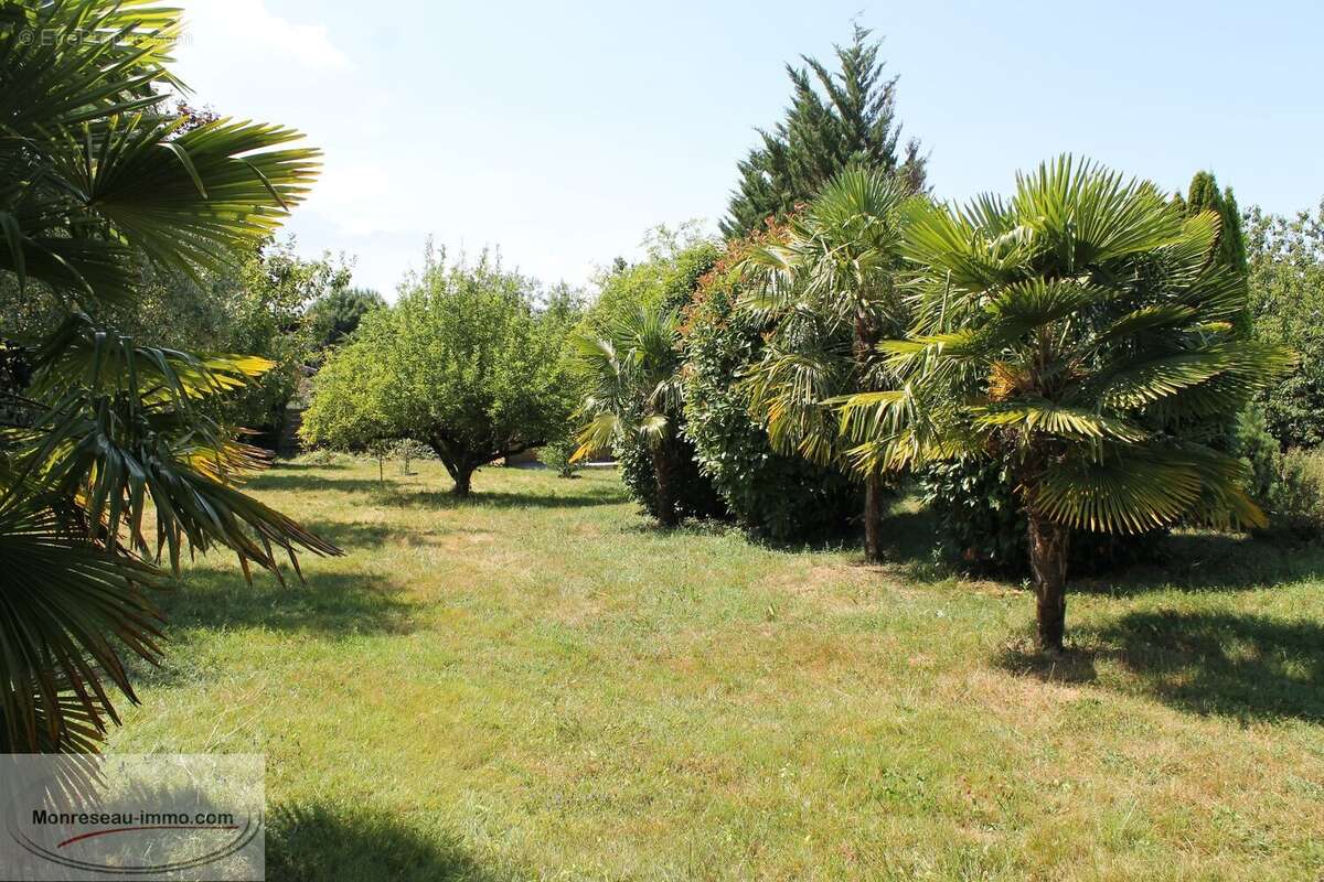 Maison à SAINT-CYR-SUR-MENTHON