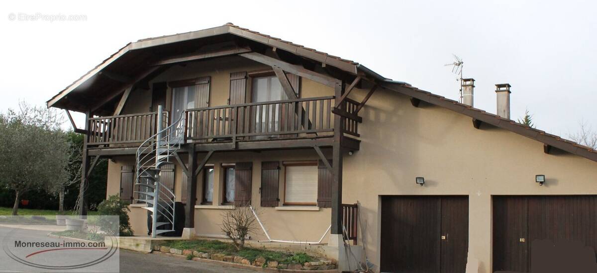 Maison à SAINT-CYR-SUR-MENTHON