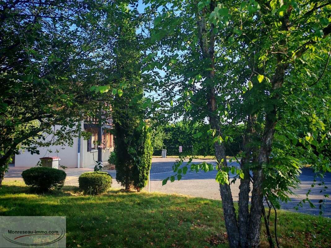 Maison à SAINT-CYR-SUR-MENTHON