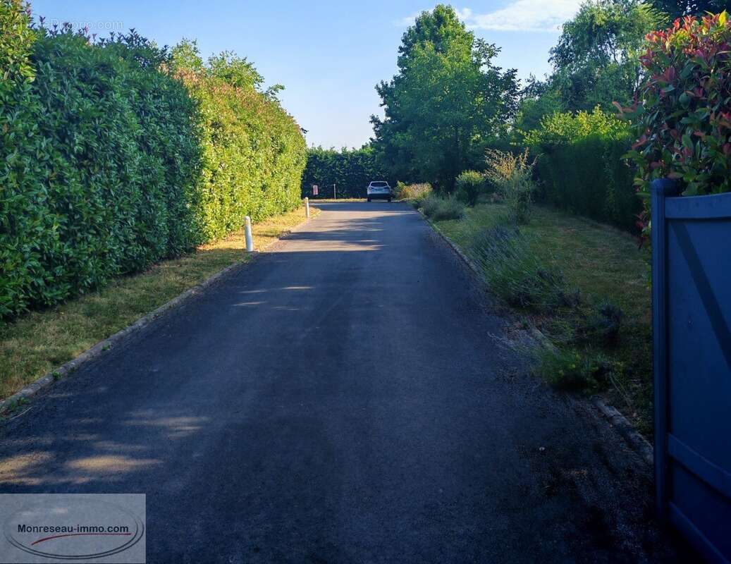 Maison à SAINT-CYR-SUR-MENTHON