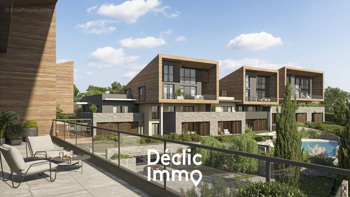 Appartement à CHATEAUNEUF-GRASSE