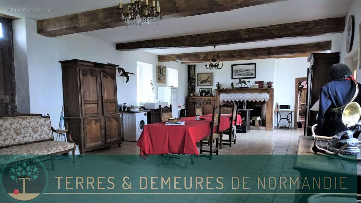 Maison à HAUDRICOURT