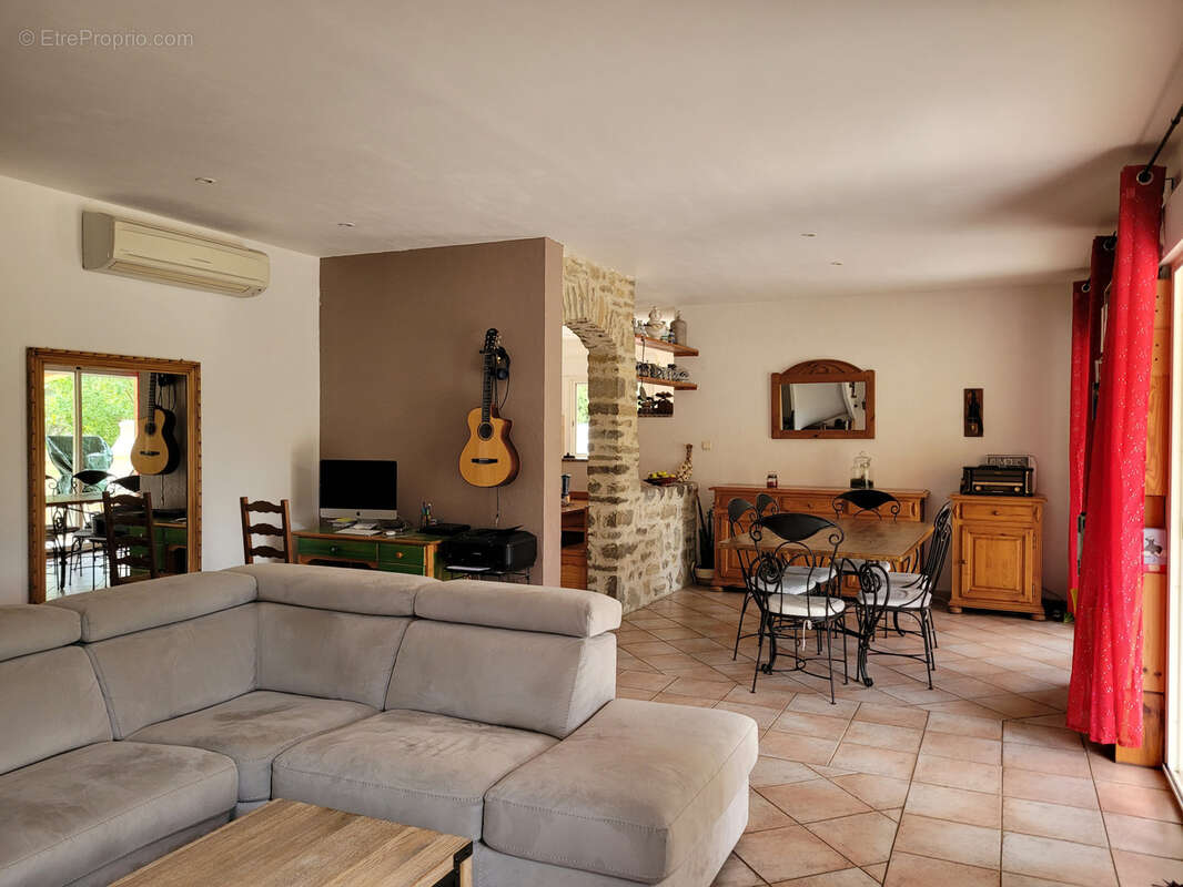 Maison à SAINT-HILAIRE