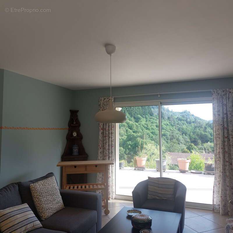 Maison à SAINT-JULIEN-BOUTIERES