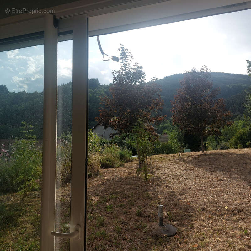 Maison à SAINT-JULIEN-BOUTIERES