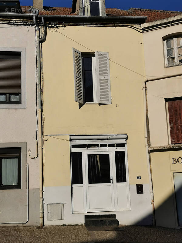 Maison à SAINT-GERMAIN-DES-FOSSES